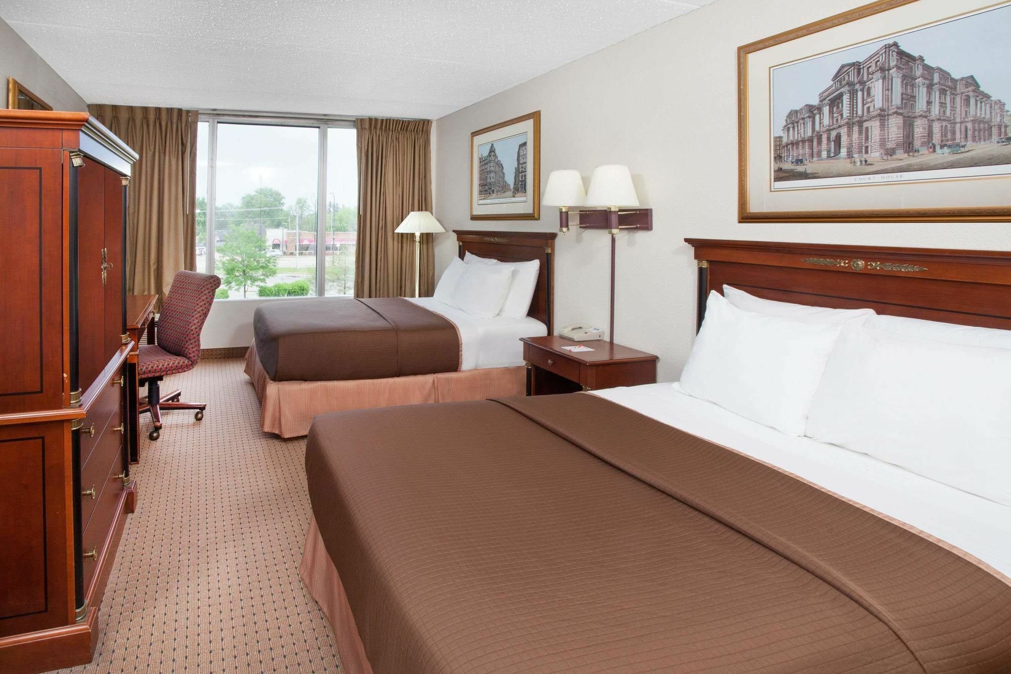 Baymont By Wyndham - Chicago - Addison - O'Hare Otel Dış mekan fotoğraf
