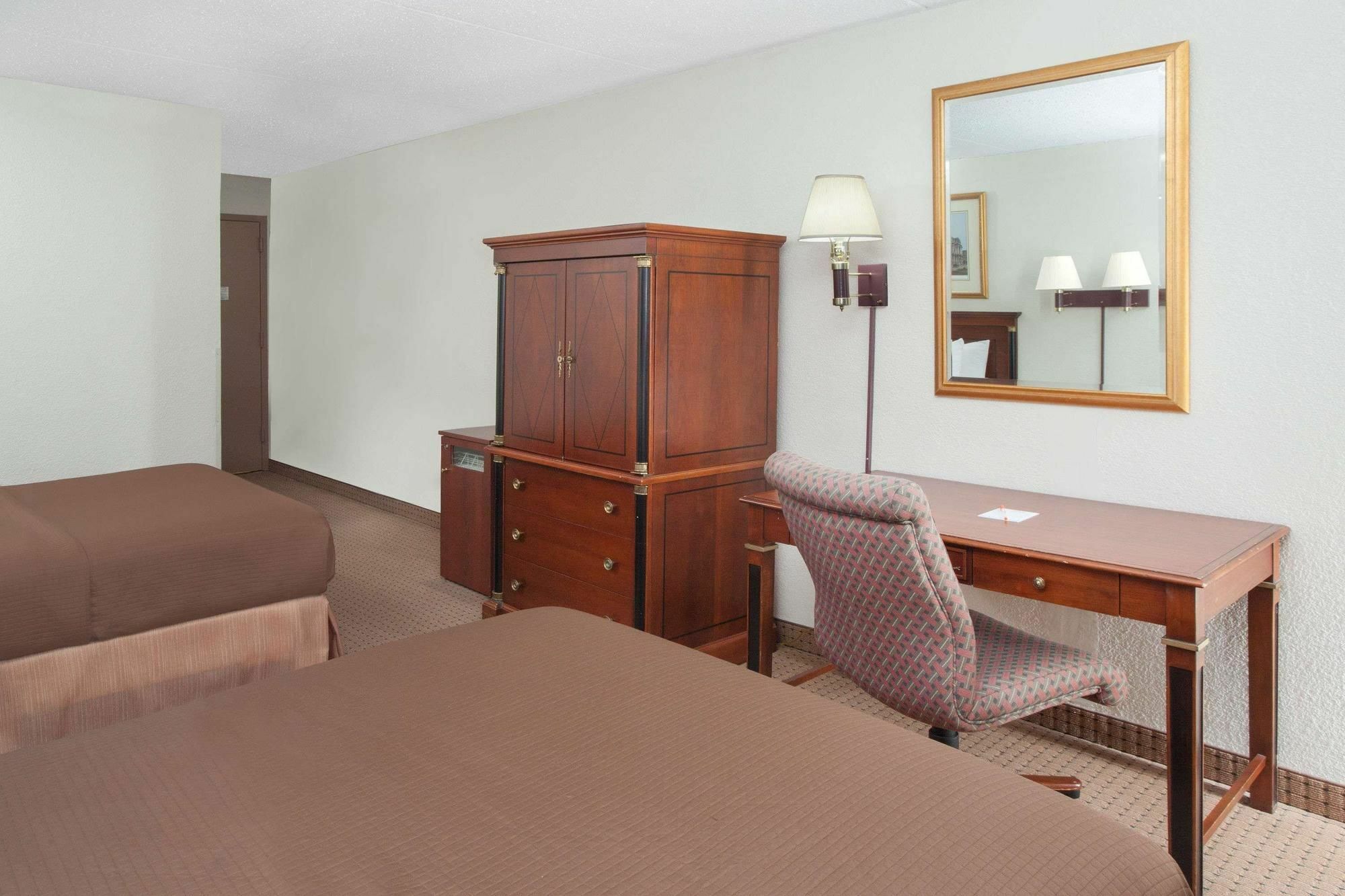 Baymont By Wyndham - Chicago - Addison - O'Hare Otel Dış mekan fotoğraf