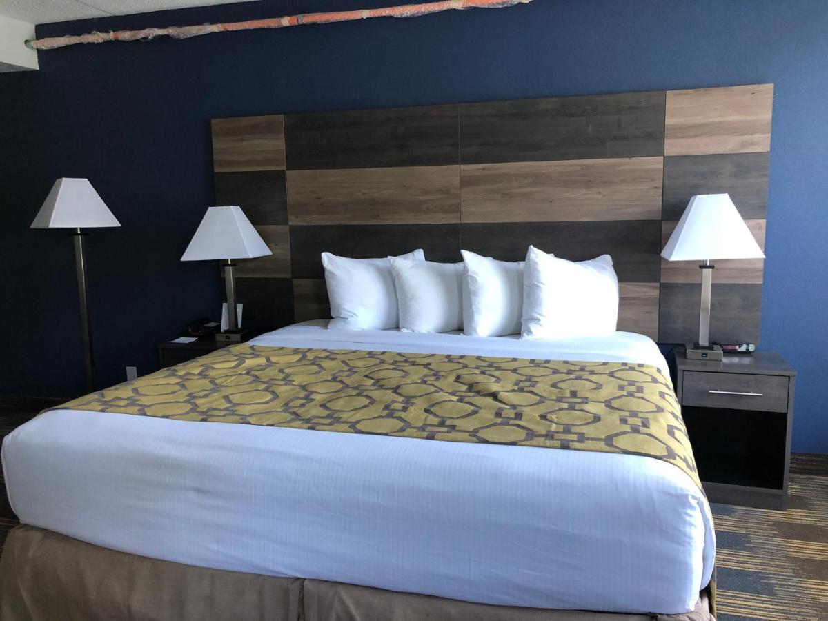 Baymont By Wyndham - Chicago - Addison - O'Hare Otel Dış mekan fotoğraf