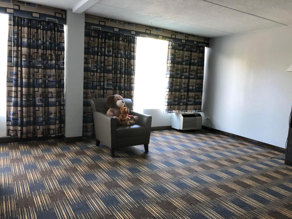 Baymont By Wyndham - Chicago - Addison - O'Hare Otel Dış mekan fotoğraf